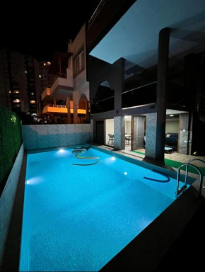 Dubleks Havuzlu Lüks Villa